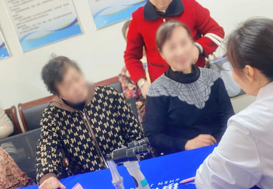 寒潮送暖丨康复眼科 “移动门诊” 下乡入社，为百姓筑牢冬日眼健康防线