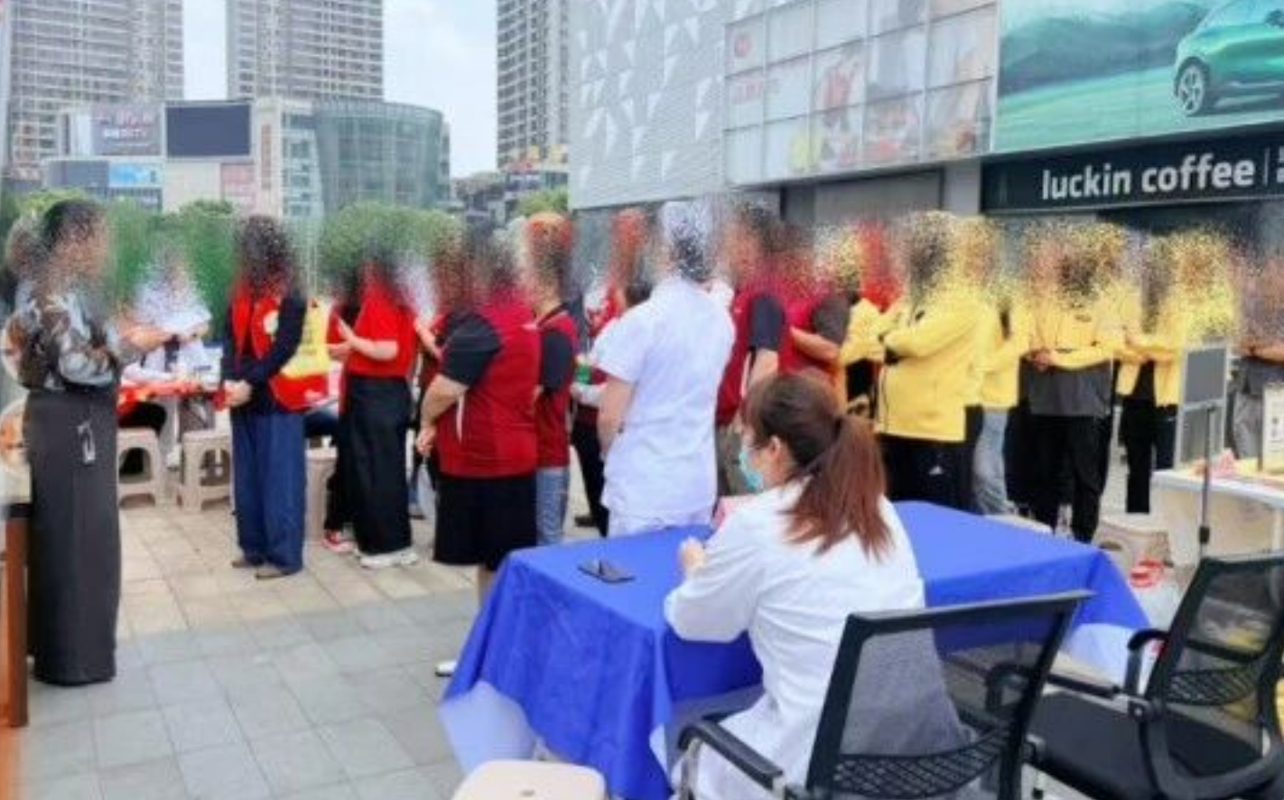 这个集体生日不一样|镇江康复眼科受邀参加一场特殊的集体生日会