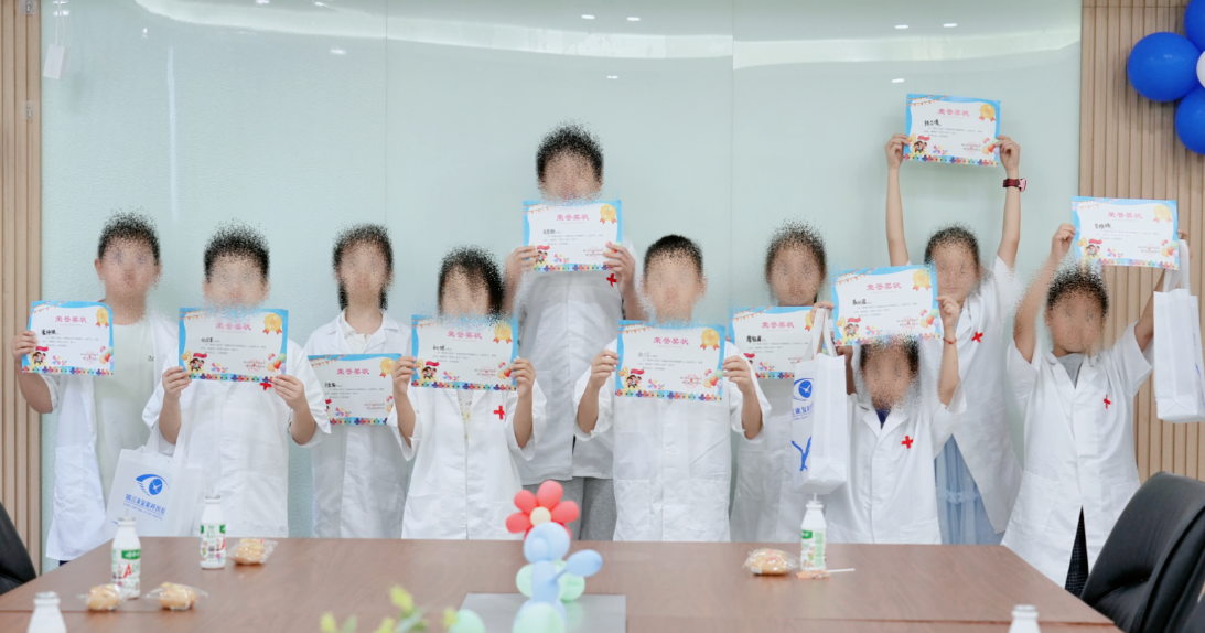 白大褂就位！康复眼科暑期小医生体验营，亲子沉浸式探秘眼睛世界